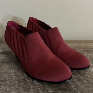 AJ Valenci Reddish Ankle Booties Shoes 2” Heels Women’s Size 7 W
